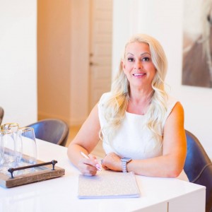 Tanyan Davies-Wall, Recognized by BestAgents.us as a 2024 Top Agent