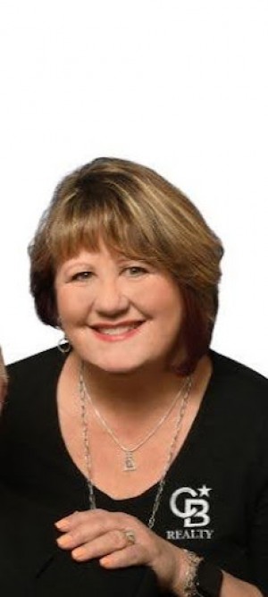 Charlotte McKenzie, Recognized by BestAgents.us as a 2024 Top Agent