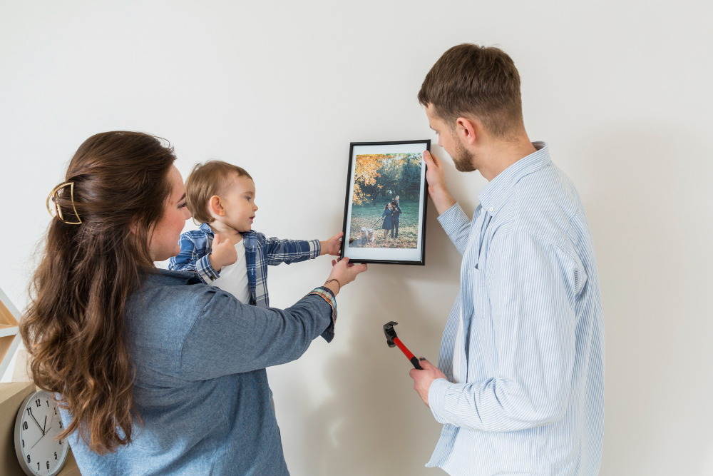Leading Picture Frame Shop in Sydney Offering Top-Notch Canvas Printing And Stretching, And Photo Repair Services