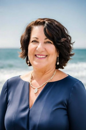 Anne Gold, Recognized by BestAgents.us as a 2024 Top Agent 