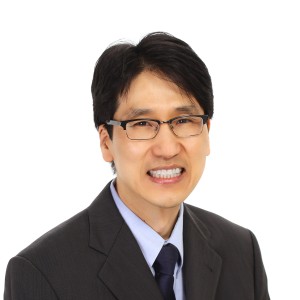 Everett dentist Dr Yun Kang at 19th Avenue Dental
