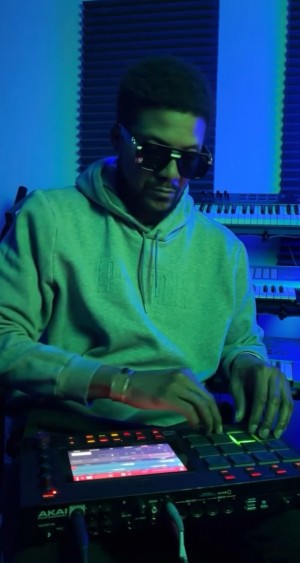 Di One Cooking Up Beats On Akai MPC Live