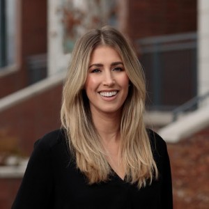 Alli Lloyd, Recognized by BestAgents.us as a 2024 Top Agent 