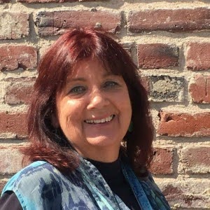 Lura Bailey, Recognized by BestAgents.us as a 2024 Top Agent 