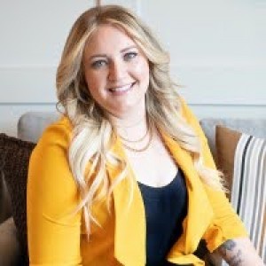 Ana Contreras, Recognized by BestAgents.us as a 2024 Top Agent 