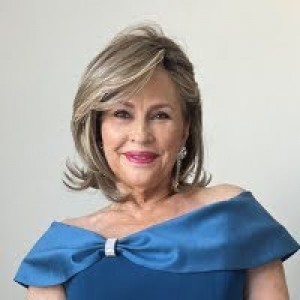 Lynna Langley, Recognized by BestAgents.us as a 2024 Top Agent 