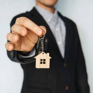 Mike Ban, Recognized by BestAgents.us as a 2024 Top Agent 