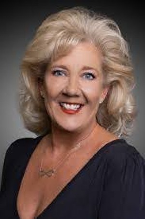 Lisa Lawler, Recognized by BestAgents.us as a 2024 Top Agent 