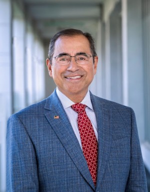 Ces Guerra, Recognized by BestAgents.us as a 2024 Top Agent 