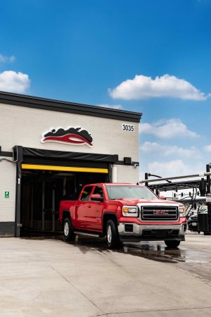 Club Car Wash on Getwell Rd