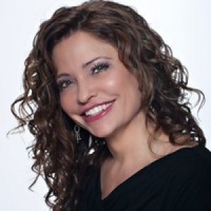 Shari Martuscelli, RN, Registered Nurse / Aesthetic Specialist & Trainer with Facial Innovations 