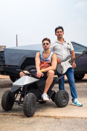 MixMode with Brandon Flowers and Ronnie Vannucci Jr. of The Killers