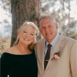 Mark and Kristin Sturges, Recognized by BestAgents.us as a 2024 Top Agent 