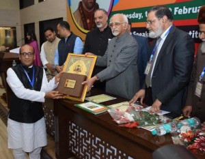 Dr Suresh Kumar Agarwal of Kolkata receives Hakim Ajmal Khan Global Award in Yoga