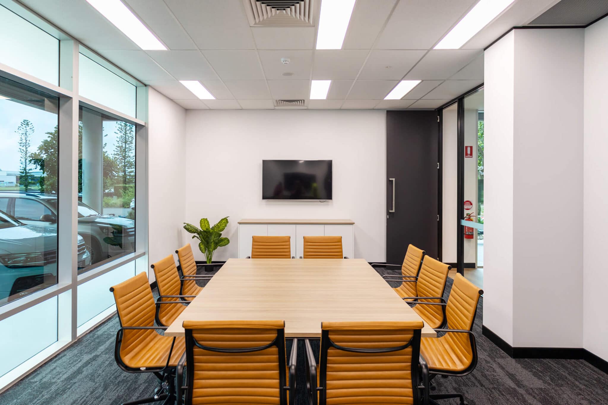 Top Office Furniture in Perth at Danny’s Desks and Chairs