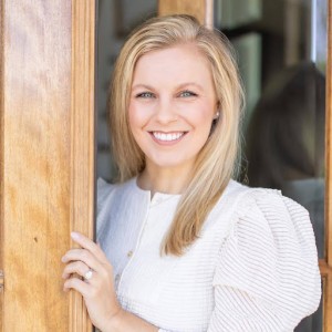 Tara Airhart, Recognized by BestAgents.us as a 2024 Top Agent 