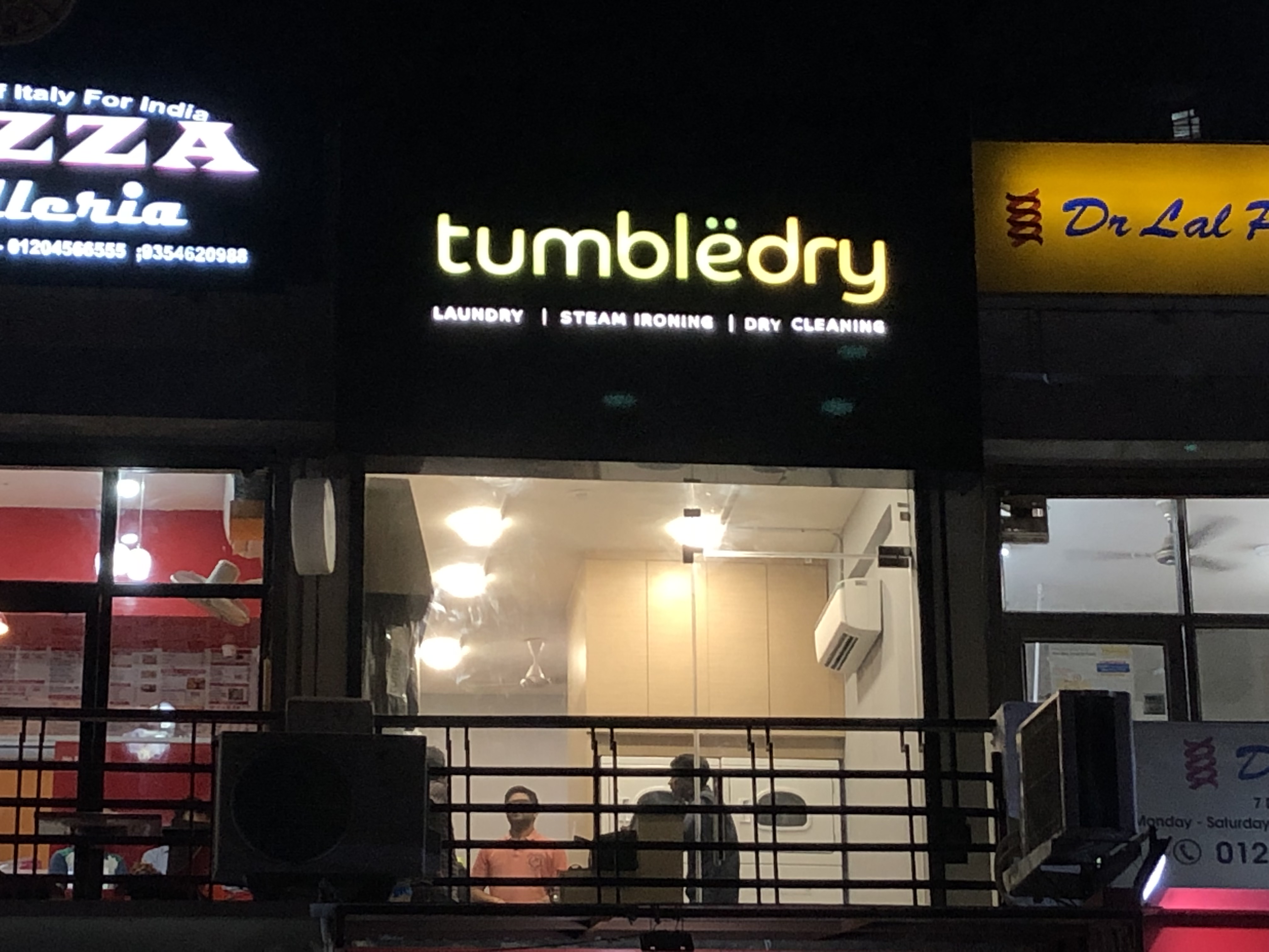 Tumbledry opens its 4th Laundromat and Dry Clean store in Aliganj