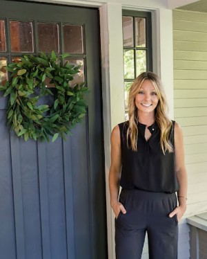 June Murray, Recognized by BestAgents.us as a 2024 Top Agent 