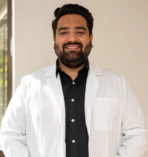 Dr Nitin Jaggi DDS
