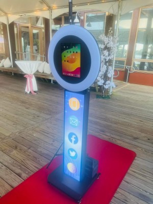 BarTime Photo Booths Logo