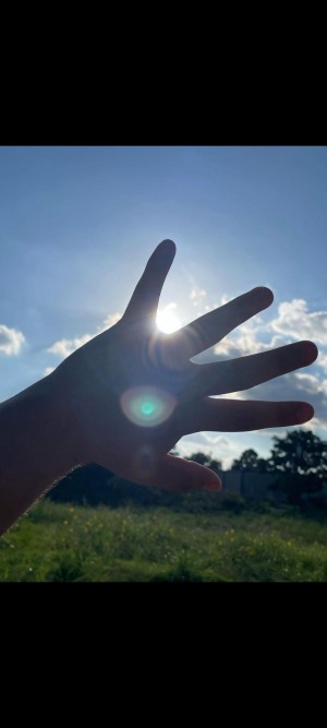 Introducing BLUEJAES The Rising Artist