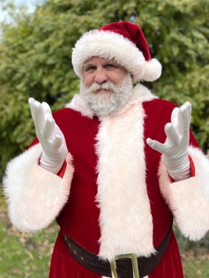 Daniel Roebuck As Saint Nick