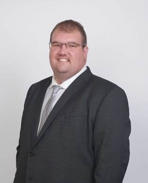 Jordan Petzoldt, Recognized by BestAgents.us as a 2024 Top Agent 