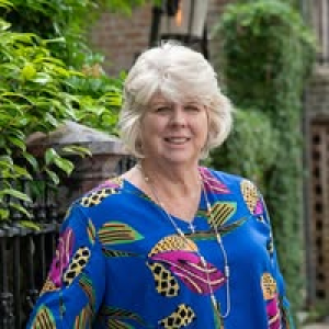 Darla Davis: Leading Realtor at Next Move Real Estate