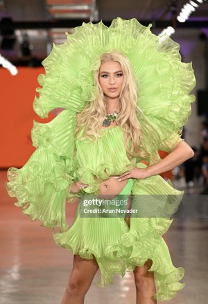 Ellis Mae walking Los Angeles Swim Week