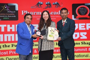 Dr Satya Brahma with Dr Mukesh Batra Diplomat Nattasuda Mettaprasert