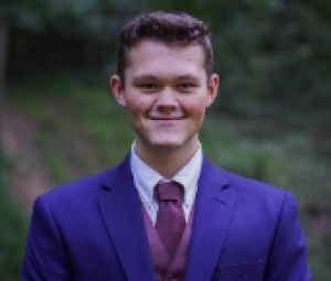 Reilly Lada, Recognized by BestAgents.us as a 2025 Top Agent 