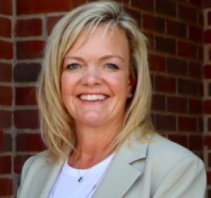 Beth Ulrich, Recognized by BestAgents.us as a 2025 Top Agent 