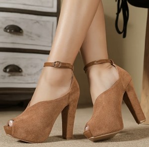 Venturia is making High-fashion Accessible with its Online Walmart Line