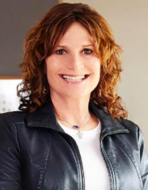 Joanne Ketsios, Recognized by BestAgents.us as a 2025 Top Agent 