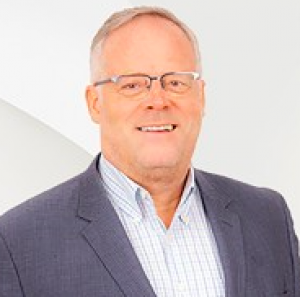 Julian Finlinson, Recognized by BestAgents.us as a 2025 Top Agent 