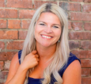 Nikki Dishneau, Recognized by BestAgents.us as a 2025 Top Agent 