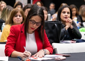 Juliana No Marketing Expert - Conferencia para mujeres en Chile - EMPRESARIAS 2.0 CHILE 2025