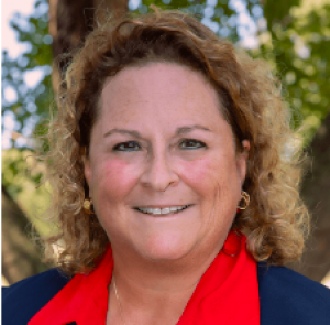 Lisa Mathena, Recognized by BestAgents.us as a 2025 Top Agent