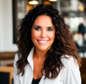 Linda Toscano, Recognized by BestAgents.us as a 2025 Top Agent 