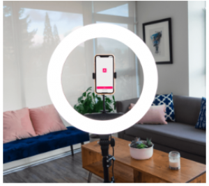 Helping Los Angeles Actors Replace Essential Tools Lost in the Fires