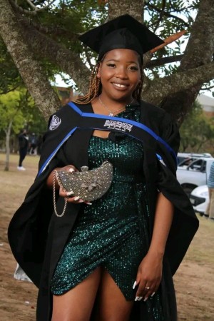 Graduate Photo of Aluncedo Zikhali