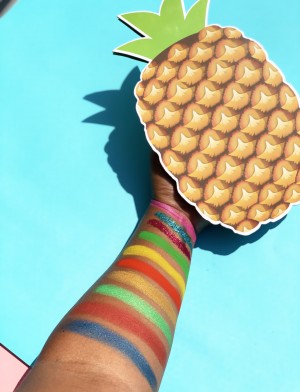 Sugary Cosmetics launched a Pineapple Shaped eyeshadow and highlight palette