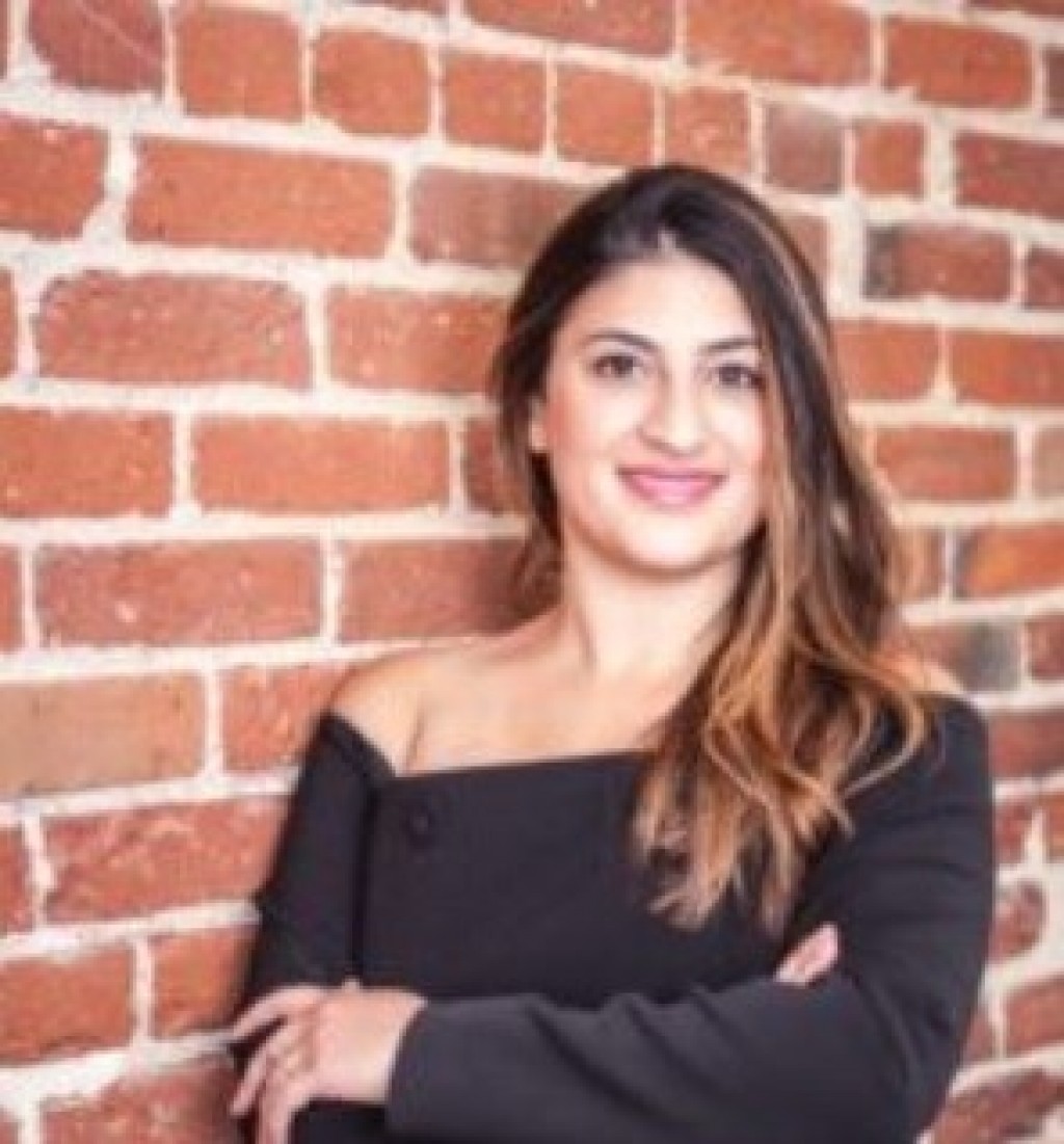 Highly Regarded Dentist Dr Nazeli Tarjan Serves Her Patients At Her