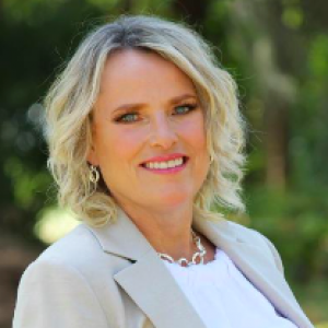 Roberta Olney, Recognized by BestAgents.us as a 2025 Top Agent 