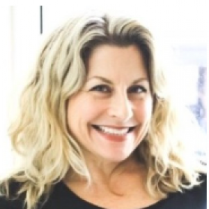 Heather Dell, Recognized by BestAgents.us as a 2025 Top Agent 
