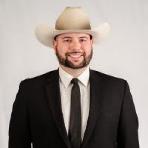 Ariya Mobed, Recognized by BestAgents.us as a 2025 Top Agent 