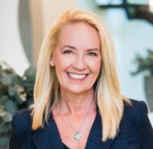 Lisa Fallon: Recognized by BestAgents.us as a 2025 Top Agent