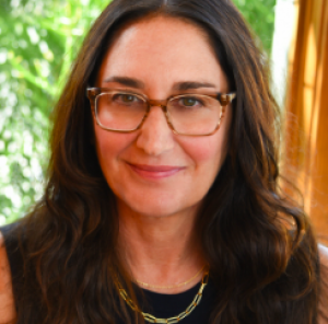 Michelle Alderson, Recognized by BestAgents.us as a 2025 Top Agent 