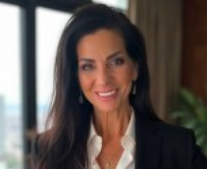 Debra Johnson, Recognized by BestAgents.us as a 2025 Top Agent 
