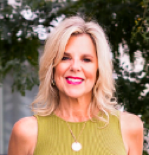 Kirsten Walsh, Recognized by BestAgents.us as a 2025 Top Agent 